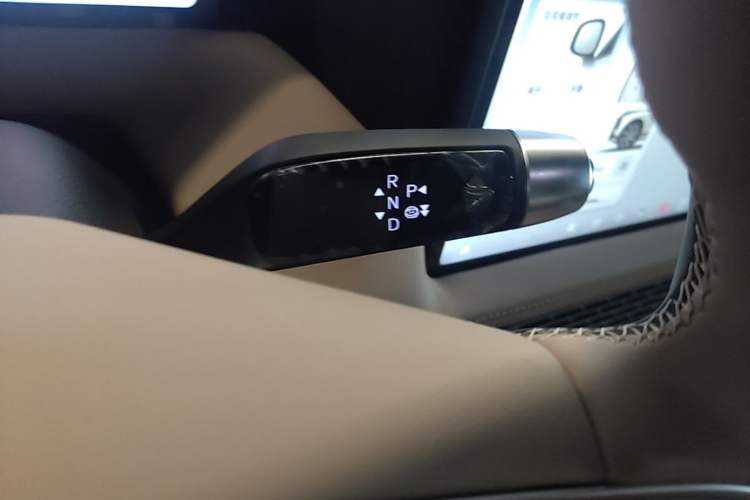 Used XPeng G9 2026 Model, 725 Max Gear Lever