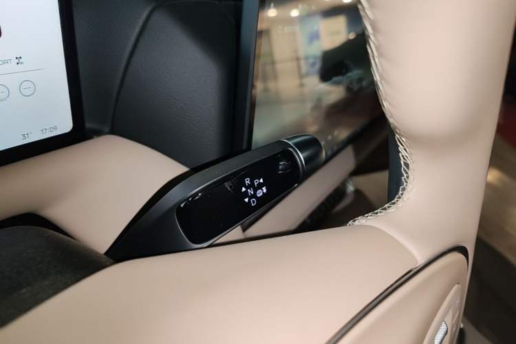 Used XPeng G9 2026 Model, 725 Max Gear Lever