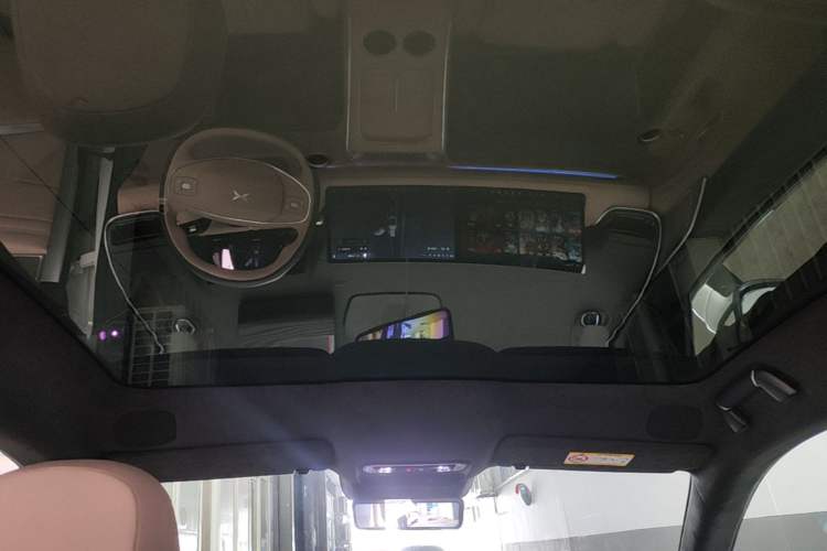 Used XPeng G9 2026 Model, 725 Max Headliner