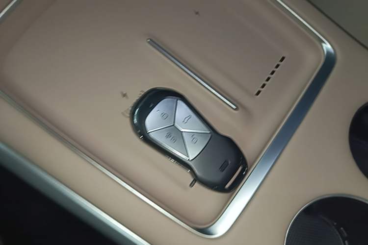 Used XPeng G9 2026 Model, 725 Max Interior 1