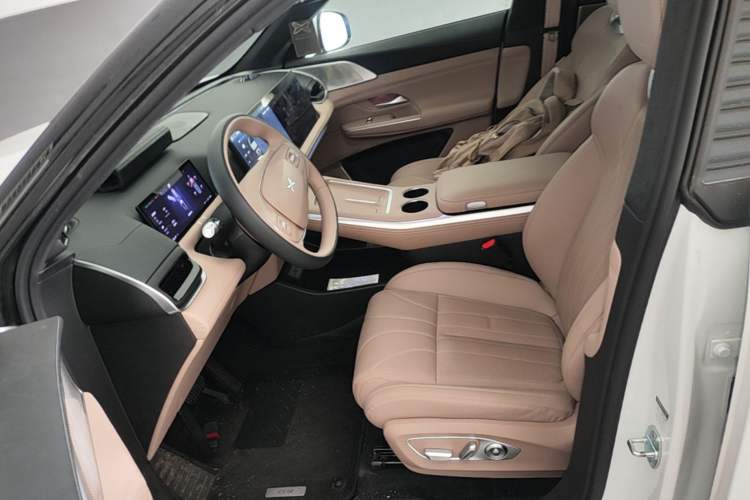 Used XPeng G9 2026 Model, 725 Max Left Front Seat