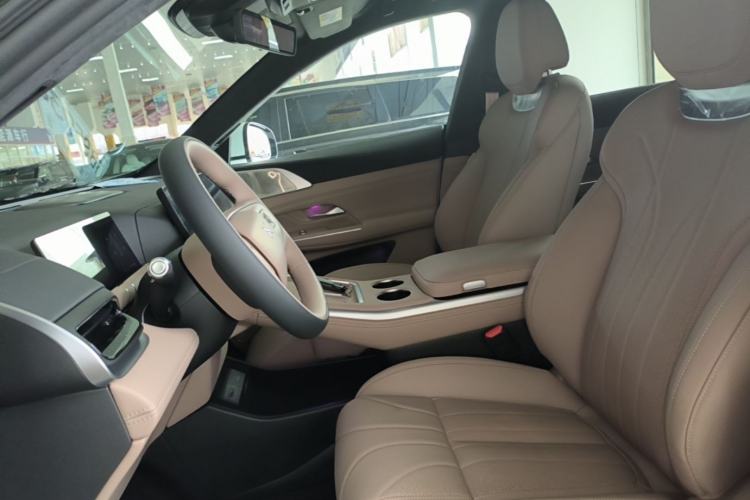 Used XPeng G9 2026 Model, 725 Max Left Front Seat