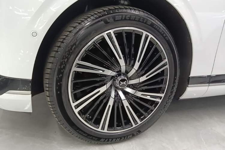 Used XPeng G9 2026 Model, 725 Max Left Front Wheel Hub