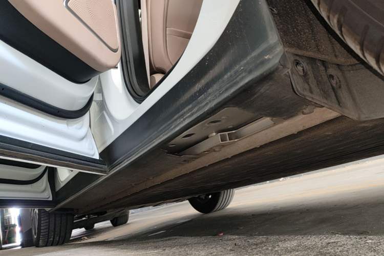 Used XPeng G9 2026 Model, 725 Max Left Side Sill