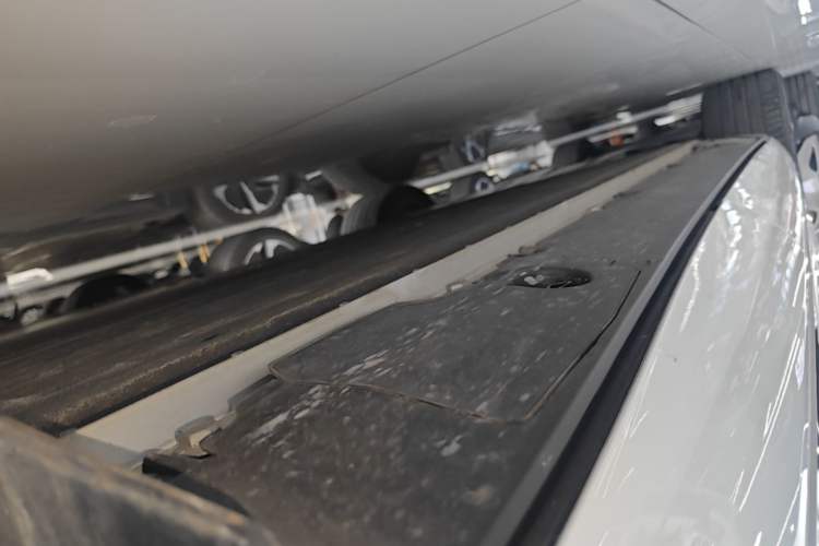 Used XPeng G9 2026 Model, 725 Max Left Side Sill