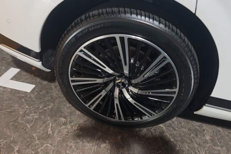 Used XPeng G9 2026 Model, 725 Max Right Rear Wheel Hub