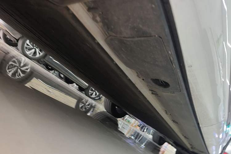Used XPeng G9 2026 Model, 725 Max Right Side Sill