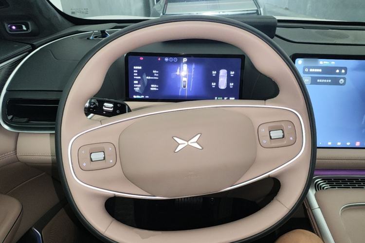 Used XPeng G9 2026 Model, 725 Max Steering Wheel
