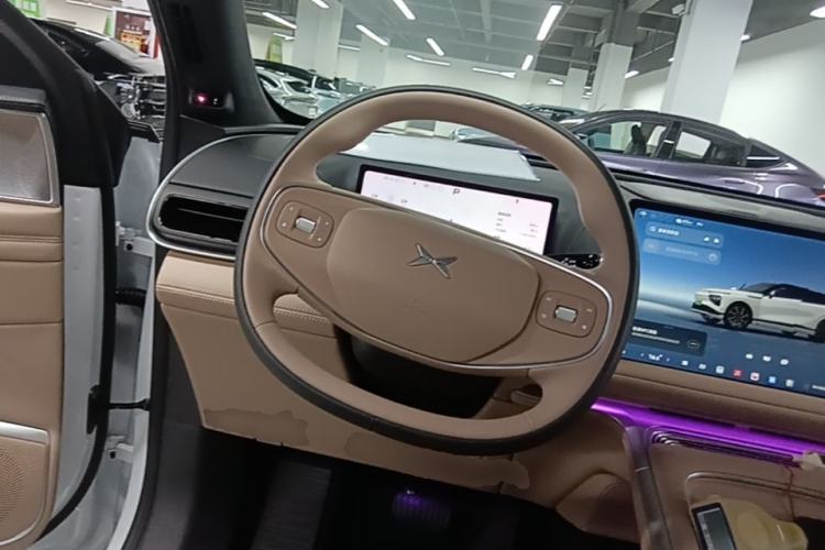 Used XPeng G9 2026 Model, 725 Max Steering Wheel