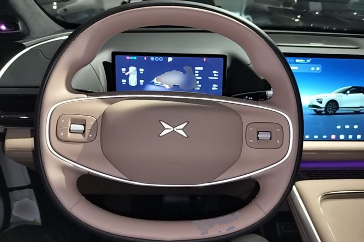 Used XPeng G9 2026 Model, 725 Max Steering Wheel