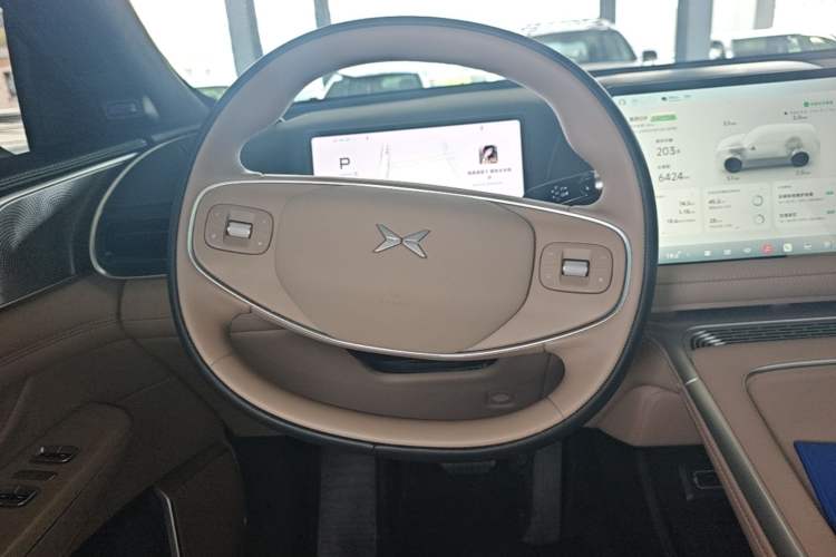 Used XPeng G9 2026 Model, 725 Max Steering Wheel