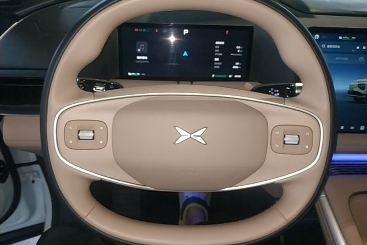 Used XPeng G9 2026 Model, 725 Max Steering Wheel