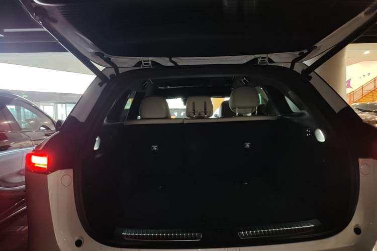 Used XPeng G9 2026 Model, 725 Max Trunk