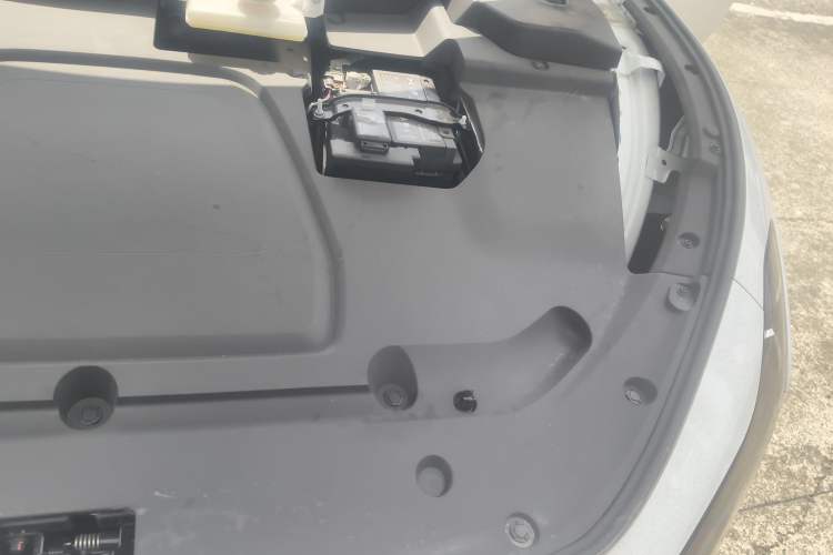 Used XPeng MONA M03 2024 620 with Ultra-Long Range Engine Bay Left