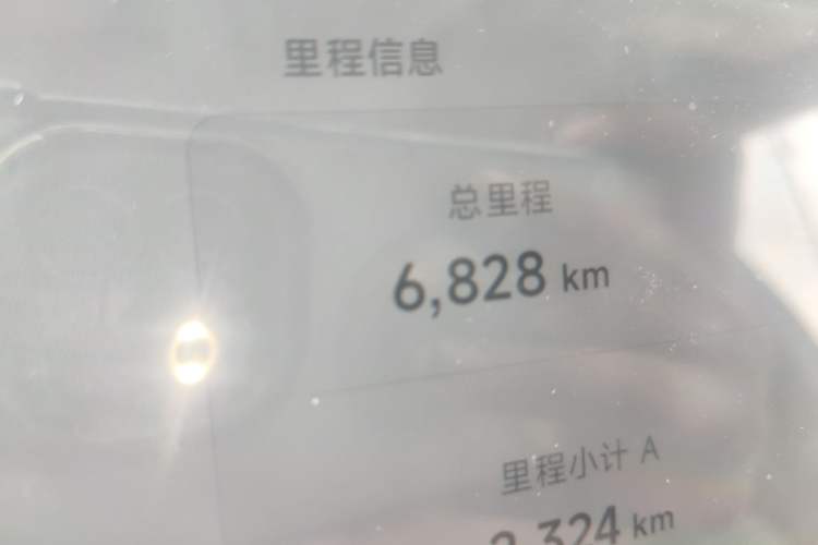 Used XPeng MONA M03 2024 620 with Ultra-Long Range Odometer Close Up