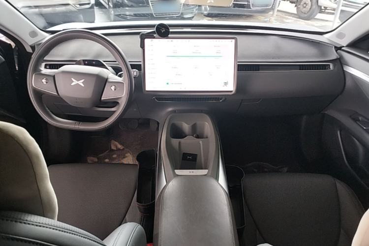 Used XPeng MONA M03 2024 620 with Ultra-Long Range Center Console