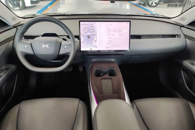 Used XPeng MONA M03 2024 620 with Ultra-Long Range Center Console