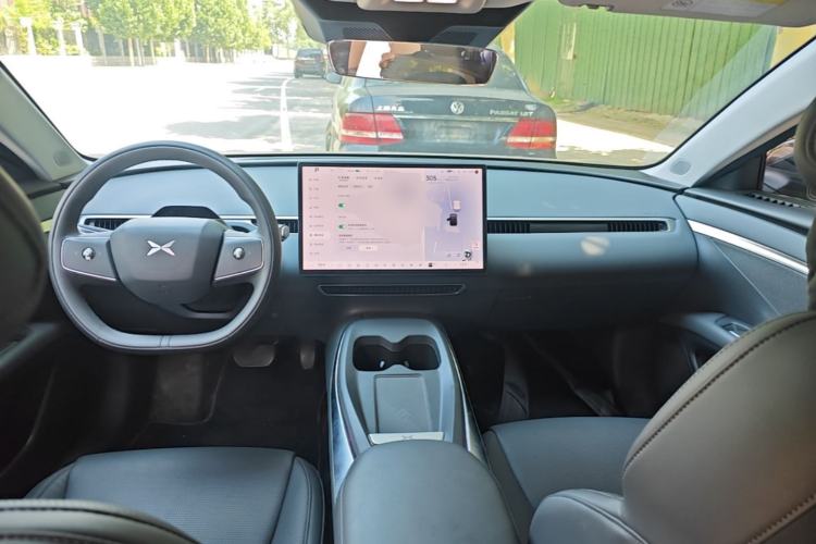 Used XPeng MONA M03 2024 620 with Ultra-Long Range Center Console
