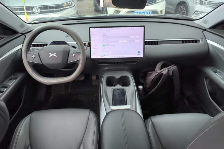Used XPeng MONA M03 2024 620 with Ultra-Long Range Center Console