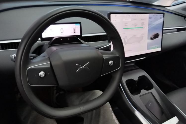 Used XPeng MONA M03 2024 620 with Ultra-Long Range Center Console