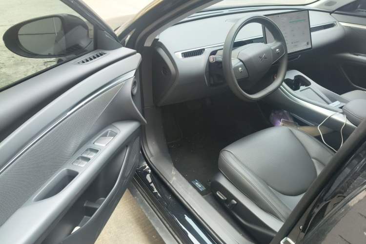 Used XPeng MONA M03 2024 620 with Ultra-Long Range Driver Seat