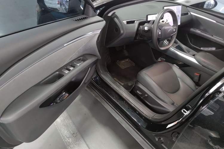 Used XPeng MONA M03 2024 620 with Ultra-Long Range Driver Seat