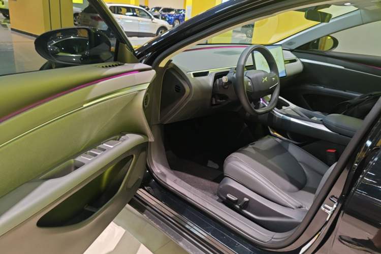 Used XPeng MONA M03 2024 620 with Ultra-Long Range Driver Seat