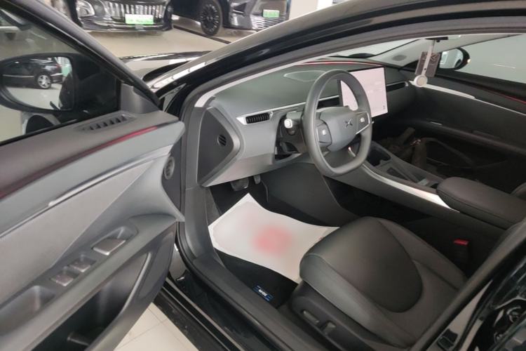 Used XPeng MONA M03 2024 620 with Ultra-Long Range Driver Seat