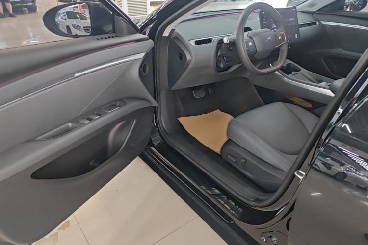 Used XPeng MONA M03 2024 620 with Ultra-Long Range Driver Seat