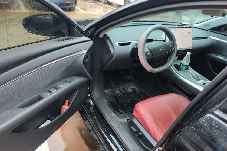 Used XPeng MONA M03 2024 620 with Ultra-Long Range Driver Seat