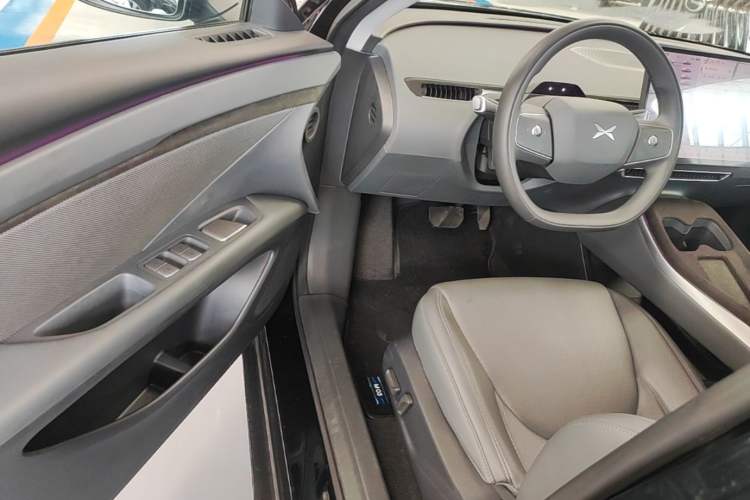 Used XPeng MONA M03 2024 620 with Ultra-Long Range Driver Seat