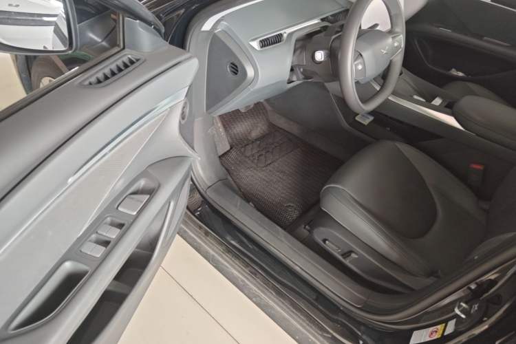 Used XPeng MONA M03 2024 515 Long-Range Driver Seat