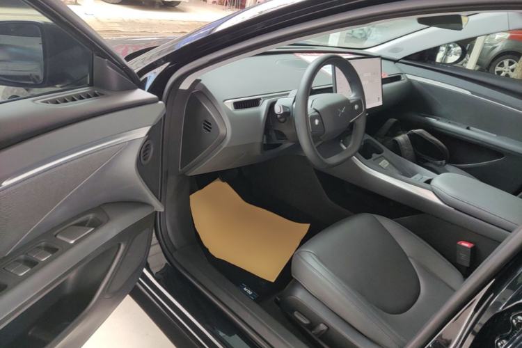 Used XPeng MONA M03 2024 620 with Ultra-Long Range Driver Seat