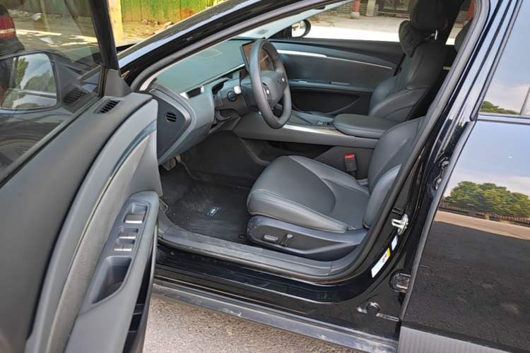 Used XPeng MONA M03 2024 620 with Ultra-Long Range Driver Seat