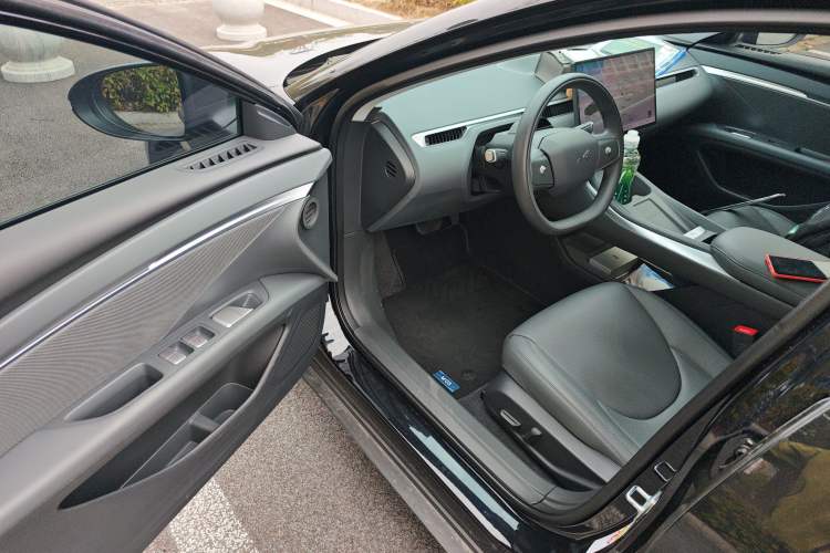 Used XPeng MONA M03 2024 620 with Ultra-Long Range Driver Seat