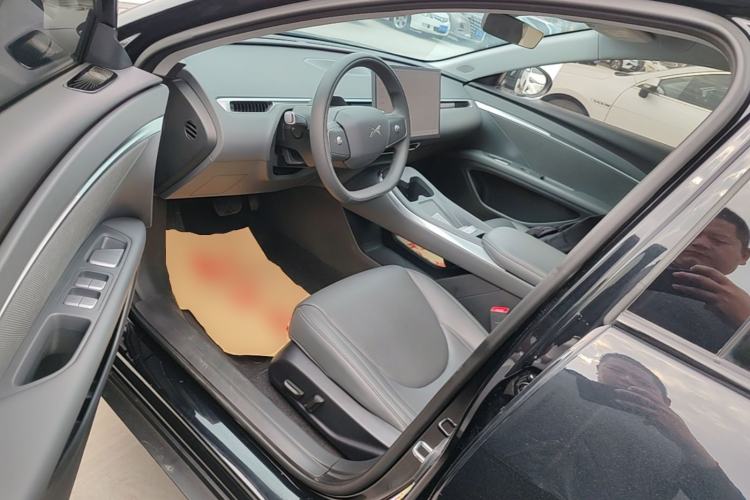 Used XPeng MONA M03 2024 620 with Ultra-Long Range Driver Seat