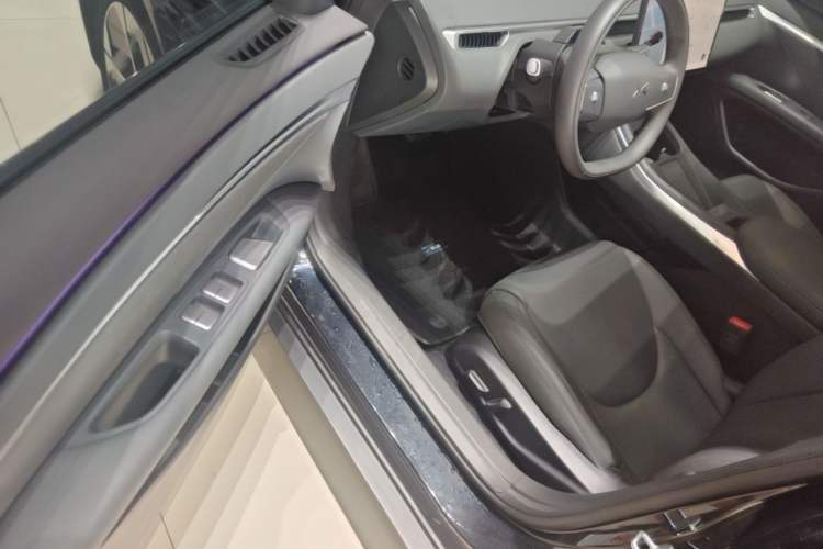 Used XPeng MONA M03 2024 620 with Ultra-Long Range Driver Seat