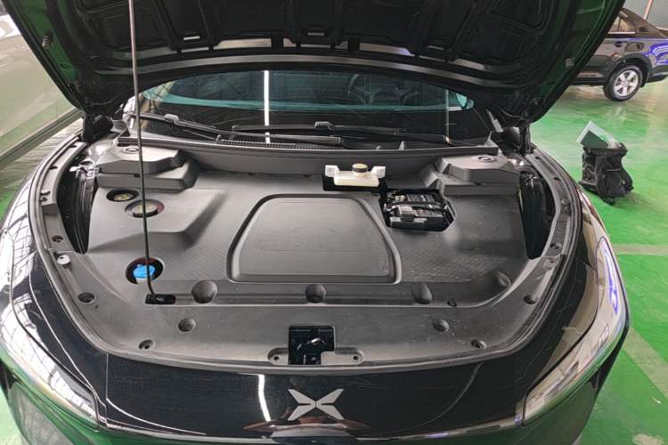 Used XPeng MONA M03 2024 620 with Ultra-Long Range Engine Bay