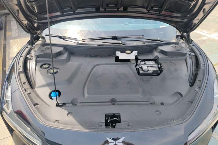 Used XPeng MONA M03 2024 620 with Ultra-Long Range Engine Bay