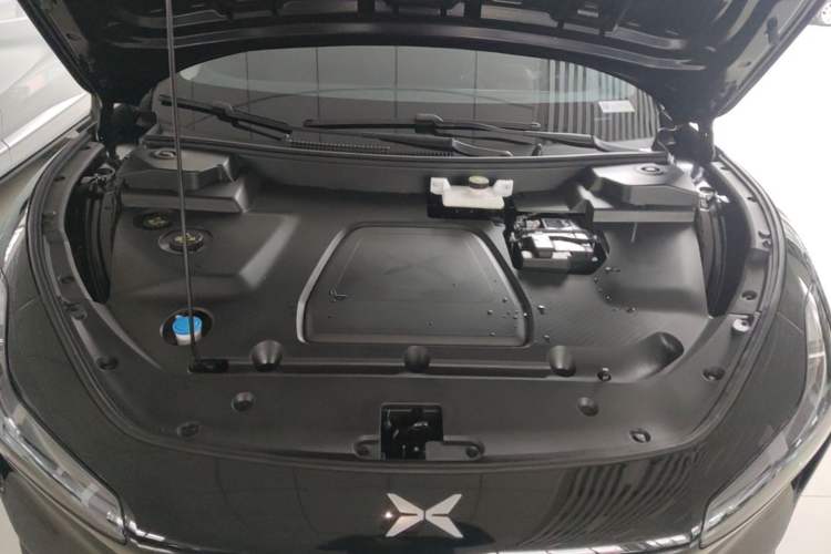 Used XPeng MONA M03 2024 620 with Ultra-Long Range Engine Bay