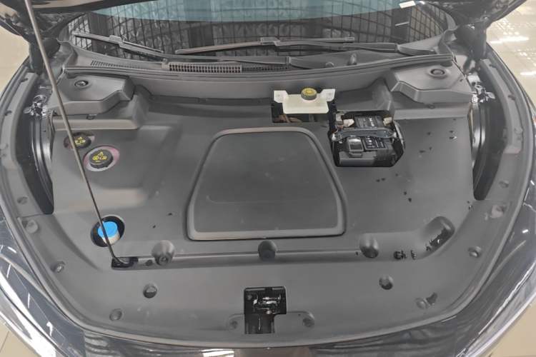 Used XPeng MONA M03 2024 620 with Ultra-Long Range Engine Bay