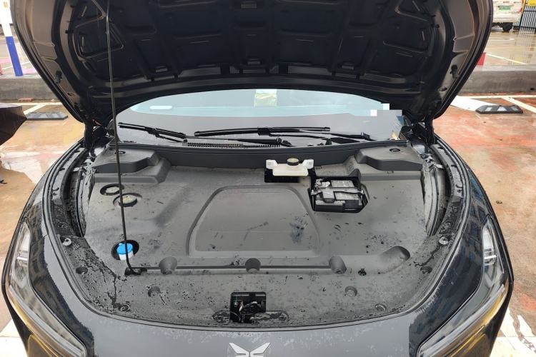 Used XPeng MONA M03 2024 620 with Ultra-Long Range Engine Bay