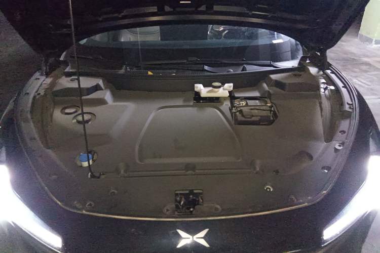 Used XPeng MONA M03 2024 620 with Ultra-Long Range Engine Bay