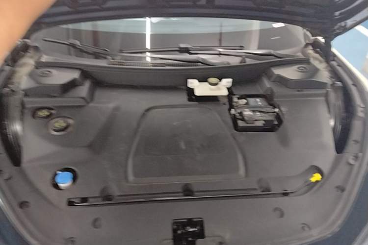 Used XPeng MONA M03 2024 620 with Ultra-Long Range Engine Bay