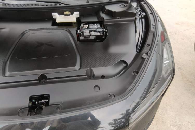 Used XPeng MONA M03 2024 515 Long-Range Engine Bay Left
