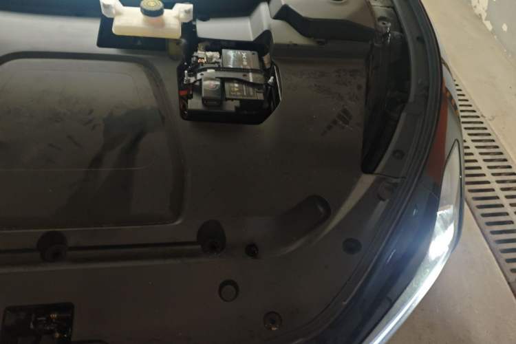 Used XPeng MONA M03 2024 620 with Ultra-Long Range Engine Bay Left