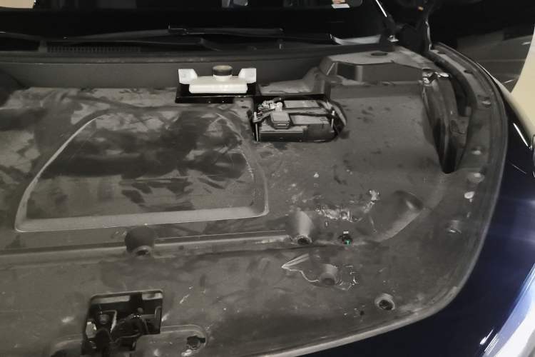 Used XPeng MONA M03 2024 515 Long-Range Engine Bay Left
