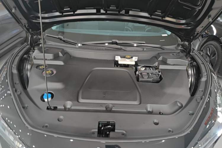 Used XPeng MONA M03 2024 620 with Ultra-Long Range Engine Bay