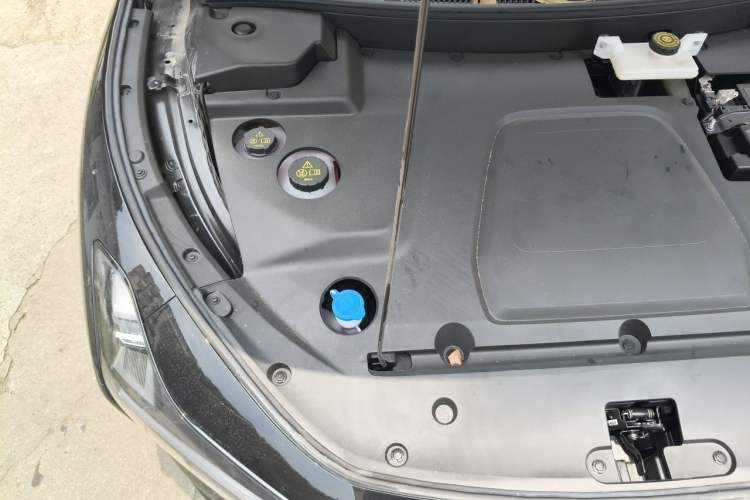 Used XPeng MONA M03 2024 620 with Ultra-Long Range Engine Bay Right