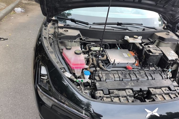Used XPeng MONA M03 2024 620 with Ultra-Long Range Engine Bay Right